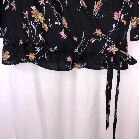 Floral blouse - Picture 2 of 5